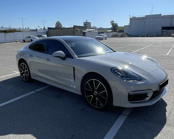 Сірий Порше Panamera, об'ємом двигуна 2.89 л та пробігом 8 тис. км за 143000 $, фото 7 на Automoto.ua