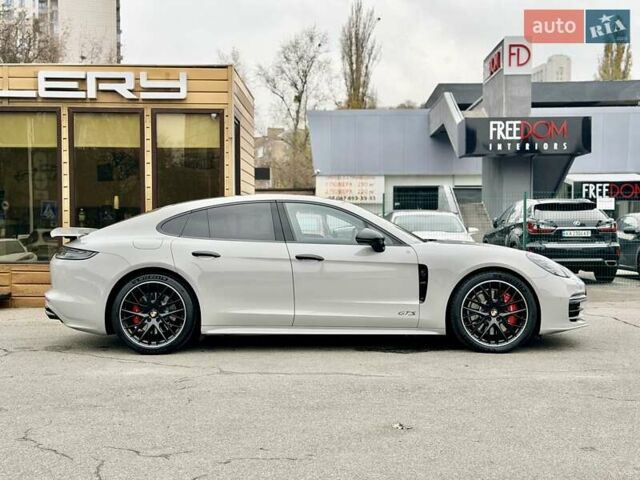 Серый Порше Панамера, объемом двигателя 4 л и пробегом 9 тыс. км за 154999 $, фото 16 на Automoto.ua