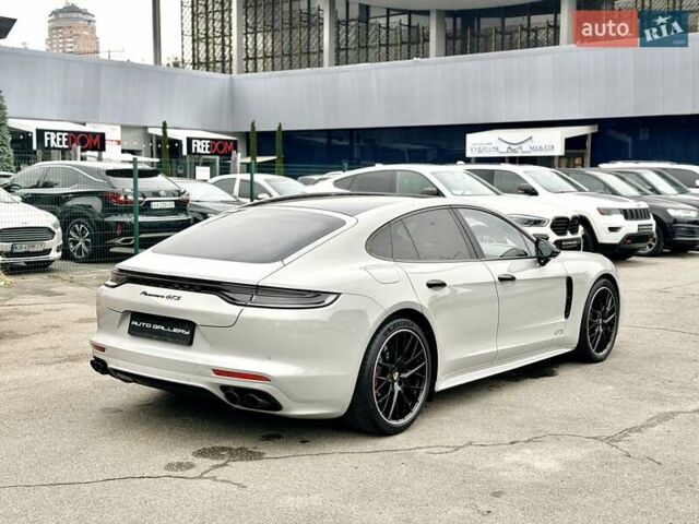 Серый Порше Панамера, объемом двигателя 4 л и пробегом 9 тыс. км за 154999 $, фото 5 на Automoto.ua