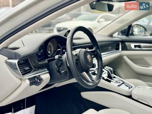 Серый Порше Панамера, объемом двигателя 4 л и пробегом 9 тыс. км за 154999 $, фото 22 на Automoto.ua