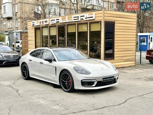 Серый Порше Панамера, объемом двигателя 4 л и пробегом 9 тыс. км за 154999 $, фото 3 на Automoto.ua