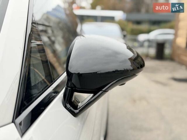 Серый Порше Панамера, объемом двигателя 4 л и пробегом 9 тыс. км за 154999 $, фото 11 на Automoto.ua