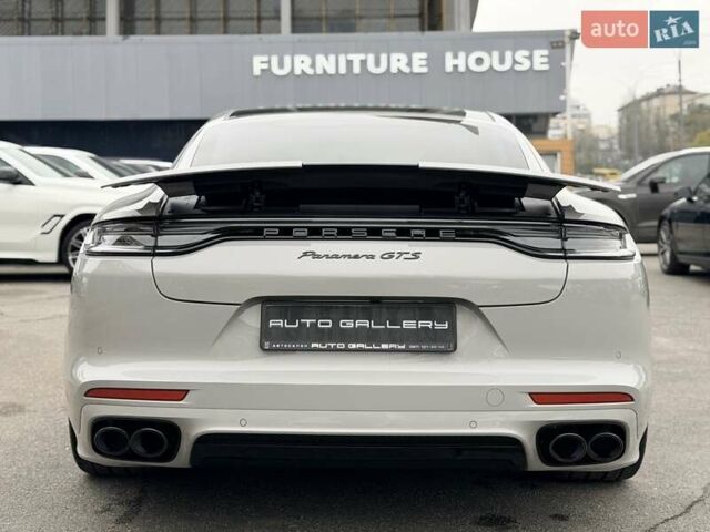 Серый Порше Панамера, объемом двигателя 4 л и пробегом 9 тыс. км за 154999 $, фото 19 на Automoto.ua