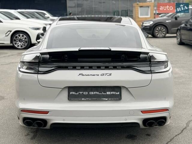 Серый Порше Панамера, объемом двигателя 4 л и пробегом 9 тыс. км за 154999 $, фото 14 на Automoto.ua