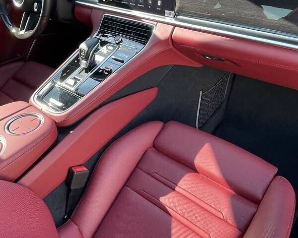 Сірий Порше Panamera, об'ємом двигуна 2.89 л та пробігом 8 тис. км за 143000 $, фото 17 на Automoto.ua