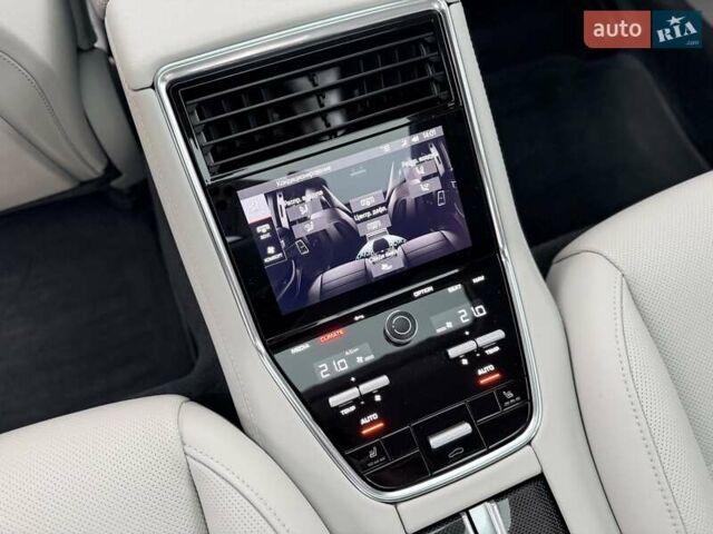 Серый Порше Панамера, объемом двигателя 4 л и пробегом 9 тыс. км за 154999 $, фото 34 на Automoto.ua