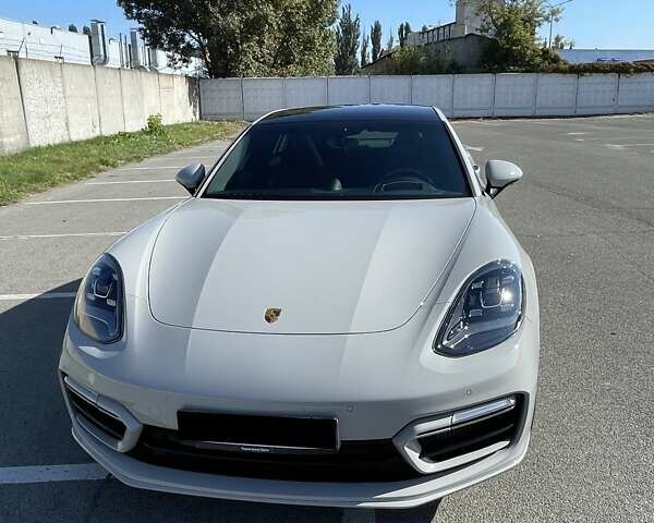 Сірий Порше Panamera, об'ємом двигуна 2.89 л та пробігом 8 тис. км за 143000 $, фото 5 на Automoto.ua