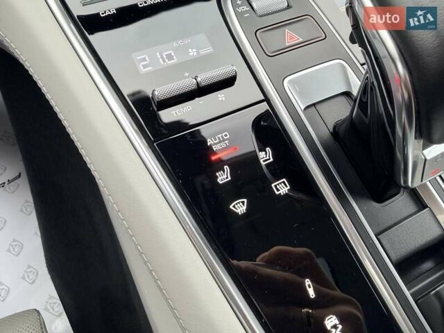 Серый Порше Панамера, объемом двигателя 4 л и пробегом 9 тыс. км за 154999 $, фото 55 на Automoto.ua