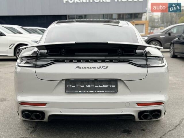 Серый Порше Панамера, объемом двигателя 4 л и пробегом 9 тыс. км за 154999 $, фото 15 на Automoto.ua