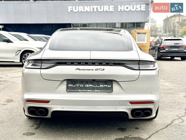 Серый Порше Панамера, объемом двигателя 4 л и пробегом 9 тыс. км за 154999 $, фото 9 на Automoto.ua
