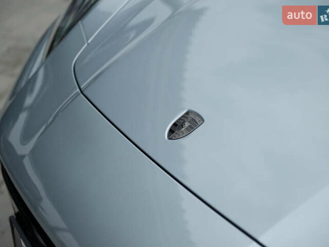 Серый Порше Панамера, объемом двигателя 4 л и пробегом 4 тыс. км за 325000 $, фото 2 на Automoto.ua