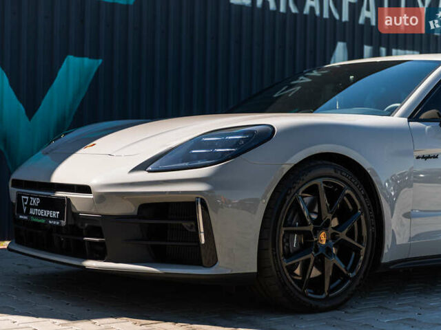 Сірий Порше Panamera, об'ємом двигуна 2.89 л та пробігом 1 тис. км за 179999 $, фото 16 на Automoto.ua