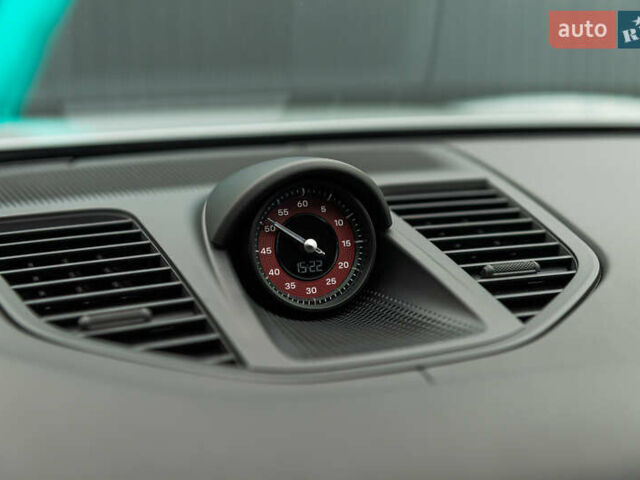 Серый Порше Панамера, объемом двигателя 4 л и пробегом 4 тыс. км за 325000 $, фото 32 на Automoto.ua