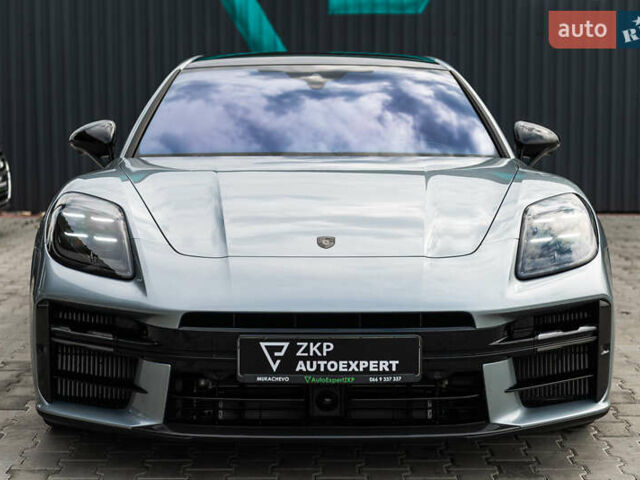 Серый Порше Панамера, объемом двигателя 4 л и пробегом 4 тыс. км за 325000 $, фото 4 на Automoto.ua