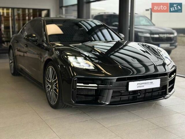 Серый Порше Панамера, объемом двигателя 4 л и пробегом 21 тыс. км за 295000 $, фото 2 на Automoto.ua