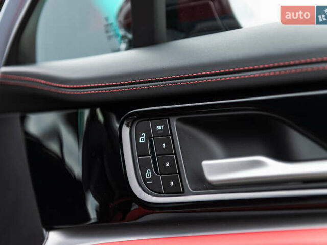 Серый Порше Панамера, объемом двигателя 4 л и пробегом 4 тыс. км за 325000 $, фото 46 на Automoto.ua