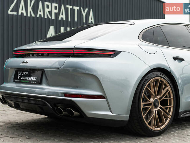 Серый Порше Панамера, объемом двигателя 4 л и пробегом 4 тыс. км за 325000 $, фото 20 на Automoto.ua