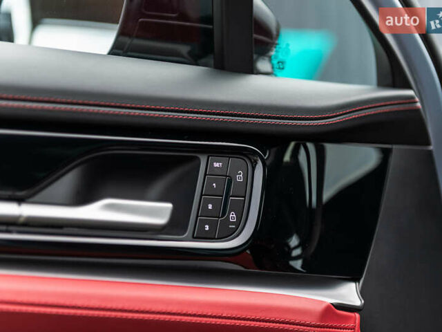 Серый Порше Панамера, объемом двигателя 4 л и пробегом 4 тыс. км за 325000 $, фото 38 на Automoto.ua