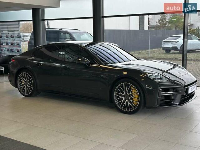 Серый Порше Панамера, объемом двигателя 4 л и пробегом 21 тыс. км за 295000 $, фото 1 на Automoto.ua