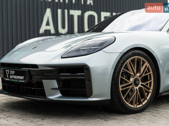 Серый Порше Панамера, объемом двигателя 4 л и пробегом 4 тыс. км за 325000 $, фото 23 на Automoto.ua