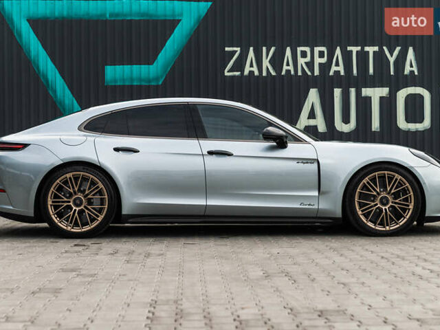 Серый Порше Панамера, объемом двигателя 4 л и пробегом 4 тыс. км за 325000 $, фото 19 на Automoto.ua