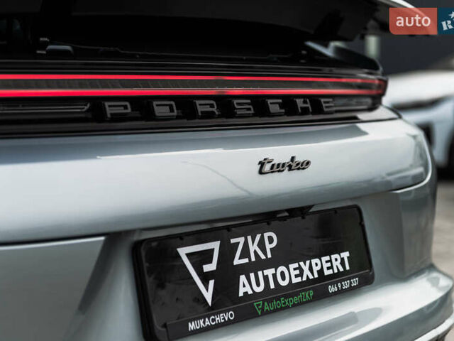 Серый Порше Панамера, объемом двигателя 4 л и пробегом 4 тыс. км за 325000 $, фото 10 на Automoto.ua