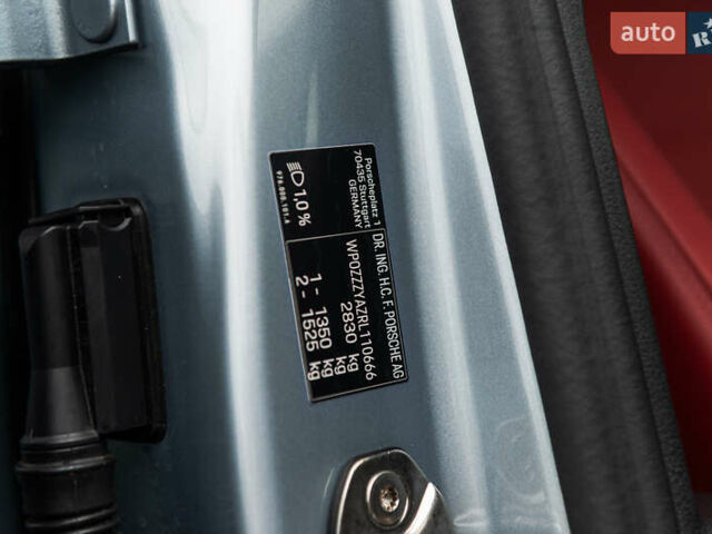 Серый Порше Панамера, объемом двигателя 4 л и пробегом 4 тыс. км за 325000 $, фото 48 на Automoto.ua