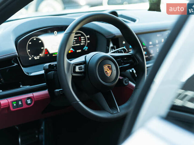 Сірий Порше Panamera, об'ємом двигуна 2.89 л та пробігом 1 тис. км за 179999 $, фото 19 на Automoto.ua