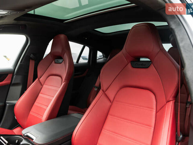 Серый Порше Панамера, объемом двигателя 4 л и пробегом 4 тыс. км за 325000 $, фото 34 на Automoto.ua