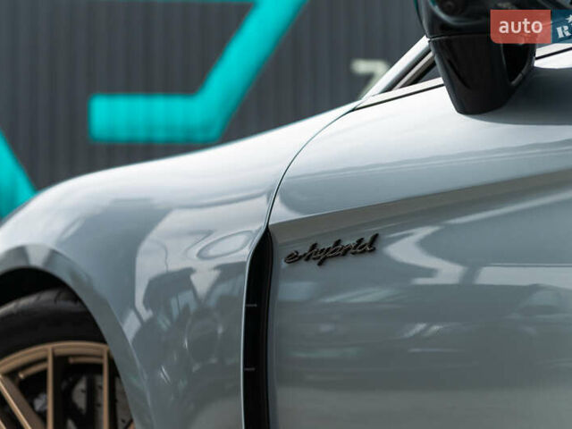 Серый Порше Панамера, объемом двигателя 4 л и пробегом 4 тыс. км за 325000 $, фото 14 на Automoto.ua