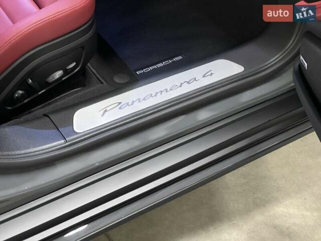 Сірий Порше Panamera, об'ємом двигуна 2.89 л та пробігом 7 тис. км за 177366 $, фото 23 на Automoto.ua