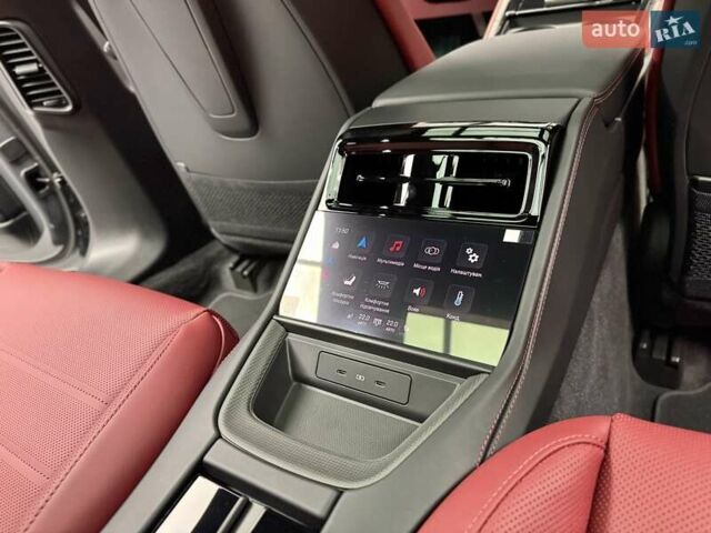 Сірий Порше Panamera, об'ємом двигуна 4 л та пробігом 1 тис. км за 235900 $, фото 53 на Automoto.ua