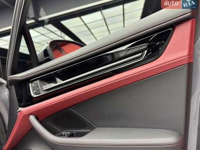 Сірий Порше Panamera, об'ємом двигуна 4 л та пробігом 1 тис. км за 235900 $, фото 56 на Automoto.ua