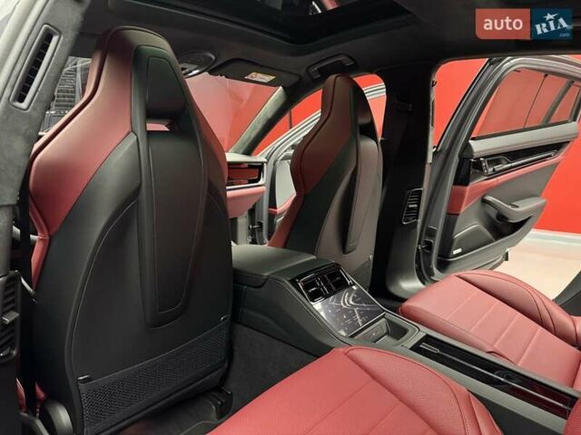 Сірий Порше Panamera, об'ємом двигуна 4 л та пробігом 1 тис. км за 235900 $, фото 44 на Automoto.ua
