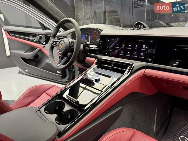 Сірий Порше Panamera, об'ємом двигуна 4 л та пробігом 1 тис. км за 235900 $, фото 61 на Automoto.ua