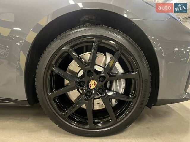 Сірий Порше Panamera, об'ємом двигуна 2.89 л та пробігом 7 тис. км за 177366 $, фото 18 на Automoto.ua