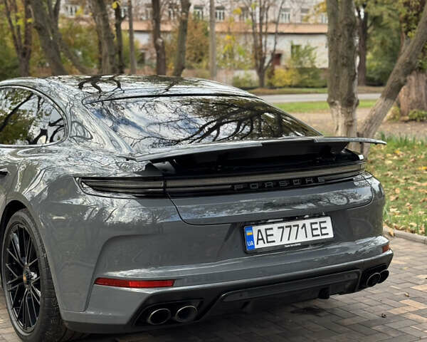Серый Порше Панамера, объемом двигателя 4 л и пробегом 9 тыс. км за 220000 $, фото 9 на Automoto.ua