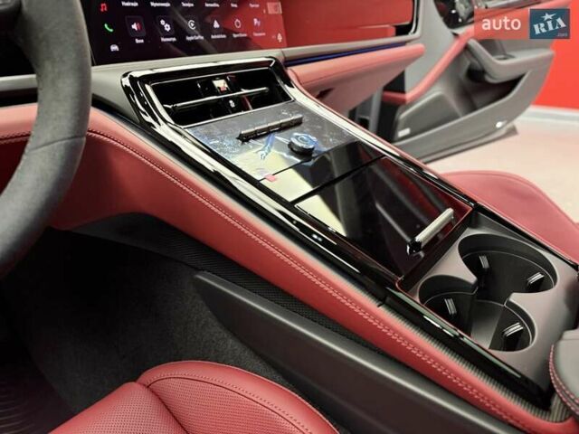 Сірий Порше Panamera, об'ємом двигуна 4 л та пробігом 1 тис. км за 235900 $, фото 35 на Automoto.ua