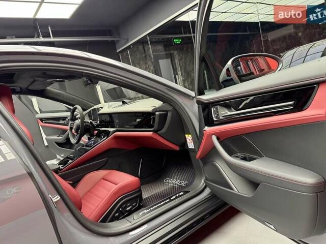 Сірий Порше Panamera, об'ємом двигуна 4 л та пробігом 1 тис. км за 235900 $, фото 54 на Automoto.ua