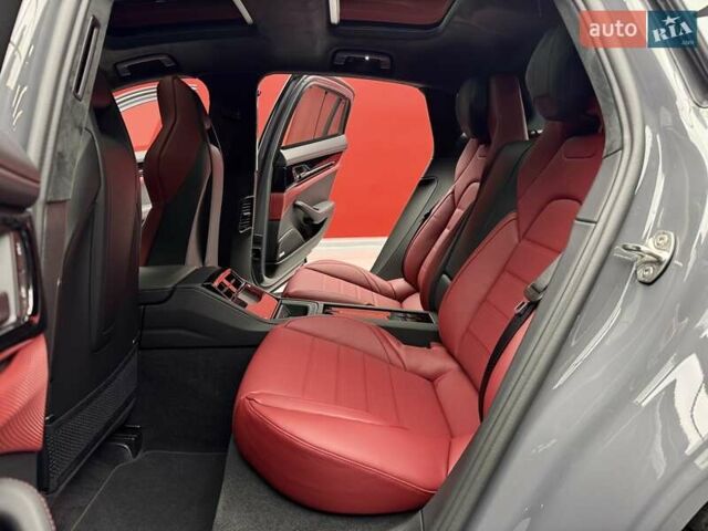 Сірий Порше Panamera, об'ємом двигуна 4 л та пробігом 1 тис. км за 235900 $, фото 41 на Automoto.ua