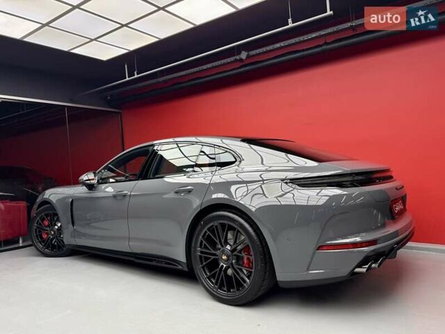 Сірий Порше Panamera, об'ємом двигуна 4 л та пробігом 1 тис. км за 235900 $, фото 19 на Automoto.ua