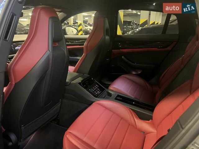 Сірий Порше Panamera, об'ємом двигуна 2.89 л та пробігом 7 тис. км за 177366 $, фото 50 на Automoto.ua