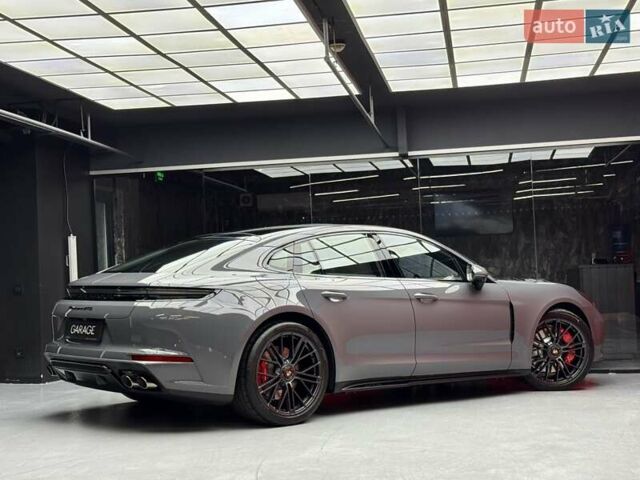 Сірий Порше Panamera, об'ємом двигуна 4 л та пробігом 1 тис. км за 235900 $, фото 17 на Automoto.ua