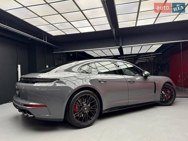 Сірий Порше Panamera, об'ємом двигуна 4 л та пробігом 1 тис. км за 235900 $, фото 14 на Automoto.ua