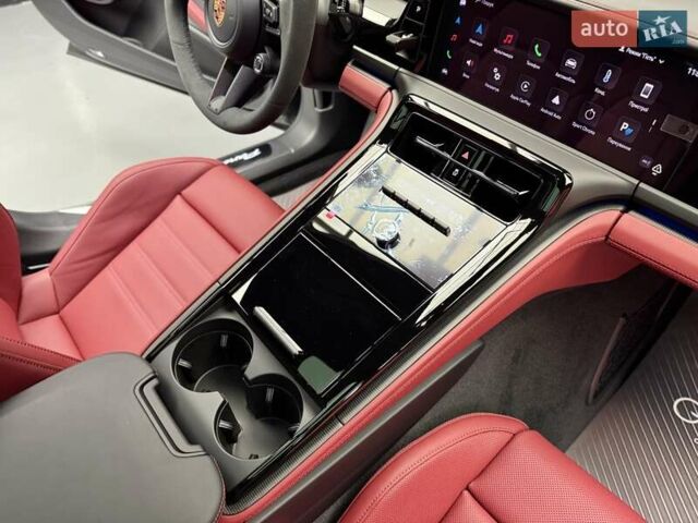 Сірий Порше Panamera, об'ємом двигуна 4 л та пробігом 1 тис. км за 235900 $, фото 62 на Automoto.ua