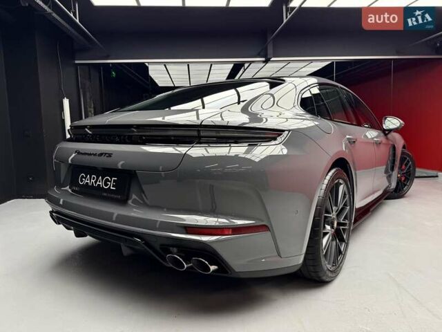 Сірий Порше Panamera, об'ємом двигуна 4 л та пробігом 1 тис. км за 235900 $, фото 13 на Automoto.ua