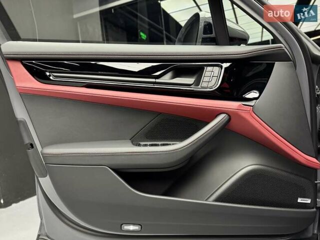 Сірий Порше Panamera, об'ємом двигуна 4 л та пробігом 1 тис. км за 235900 $, фото 24 на Automoto.ua