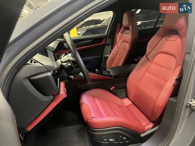Сірий Порше Panamera, об'ємом двигуна 2.89 л та пробігом 7 тис. км за 177366 $, фото 28 на Automoto.ua