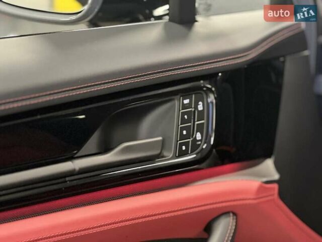 Сірий Порше Panamera, об'ємом двигуна 2.89 л та пробігом 7 тис. км за 177366 $, фото 36 на Automoto.ua