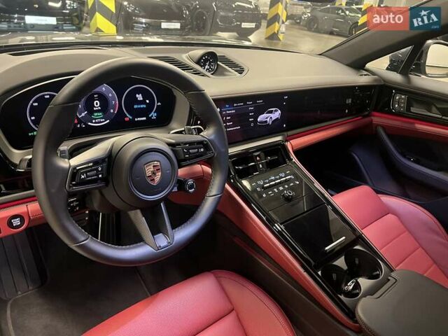 Сірий Порше Panamera, об'ємом двигуна 2.89 л та пробігом 7 тис. км за 177366 $, фото 3 на Automoto.ua